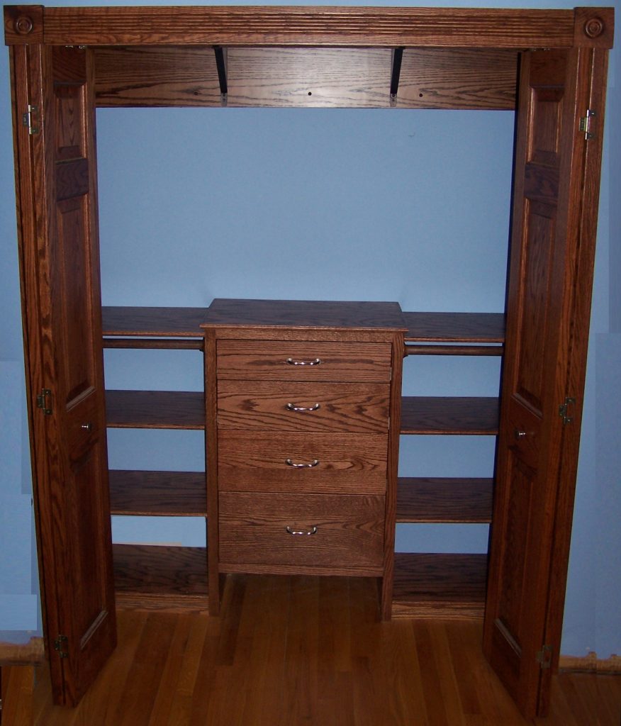 Built-In Oak (Walnut Stain) Dresser & Adjustable Shelving
