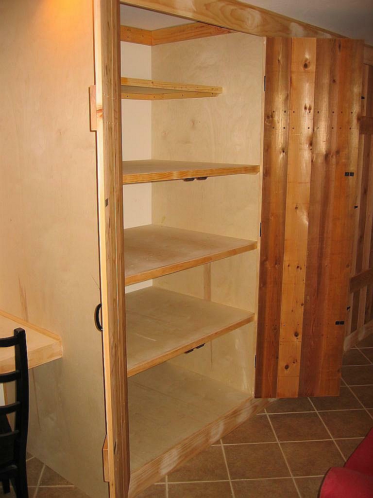 STORAGE & DESK (right angle, shelving)