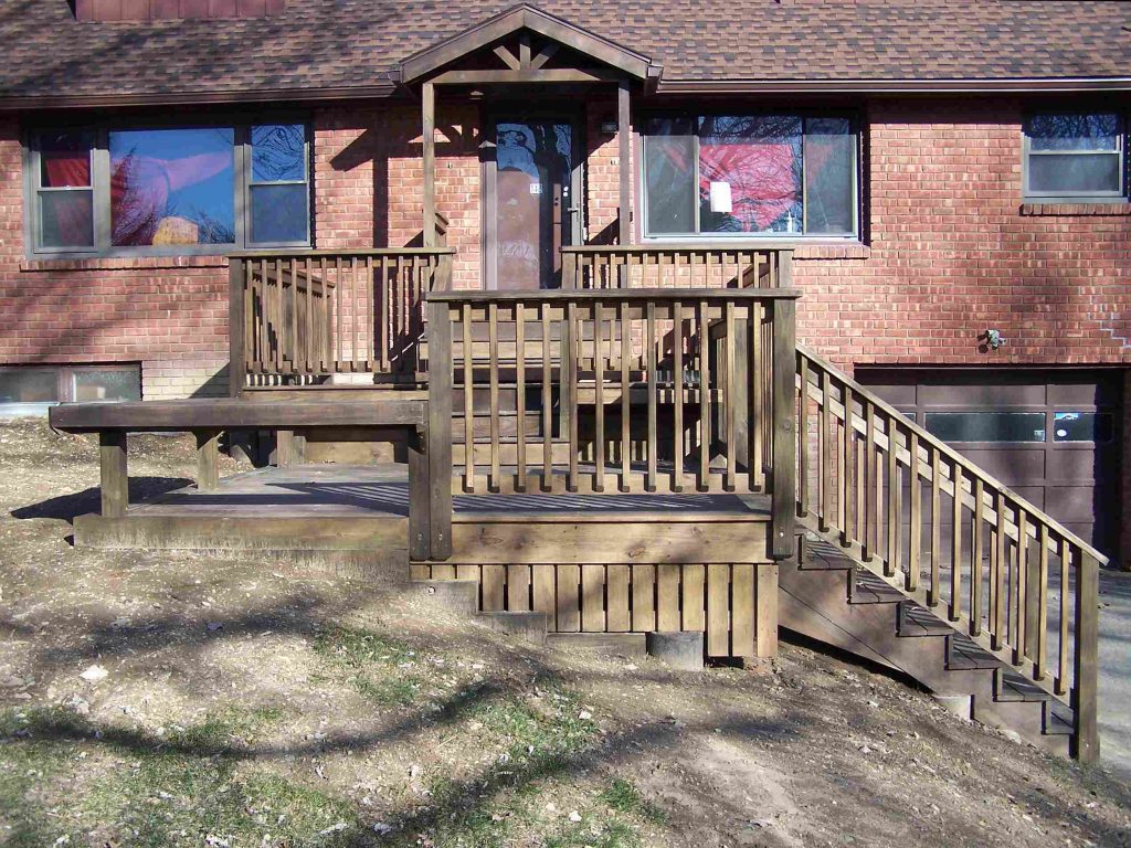 3-TIER DECK, STAIR & RAIL (front)