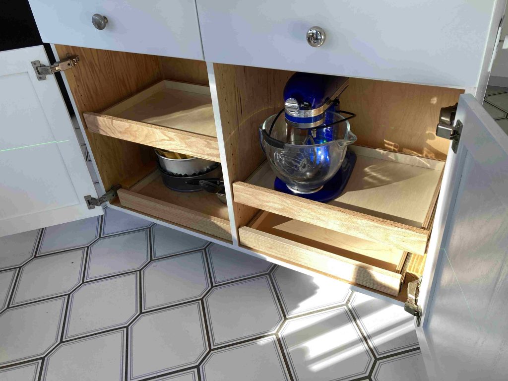 SLIDE-OUT SHELVING (dining side, shelves in)